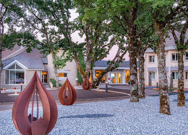 Hôtel-Restaurant Causse Comtal The Originals Relais