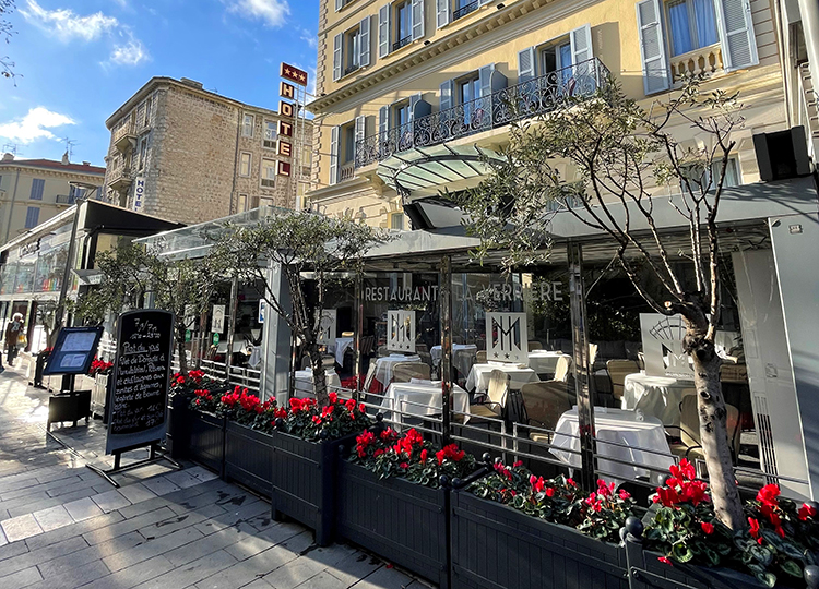 Hôtel et Appartements Monsigny – Restaurant et Rooftop