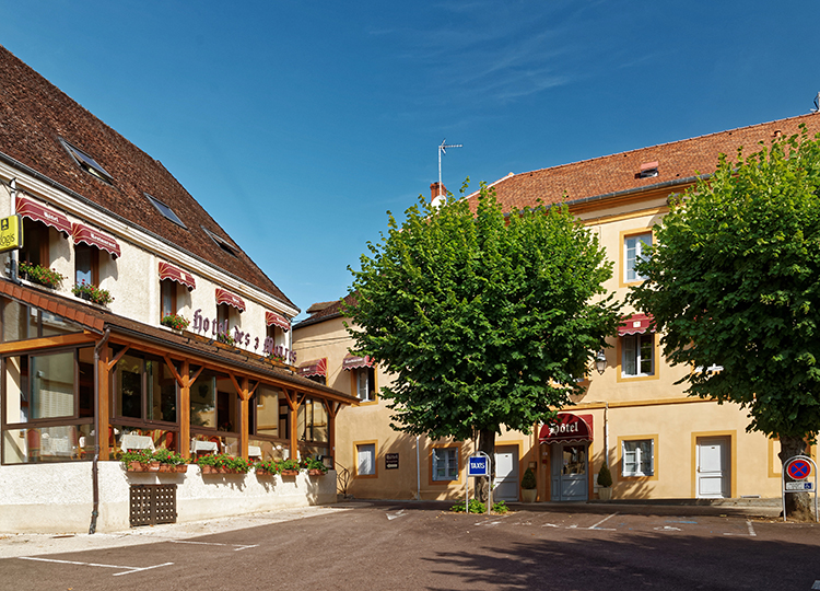Hôtel – Restaurant Les Trois Maures
