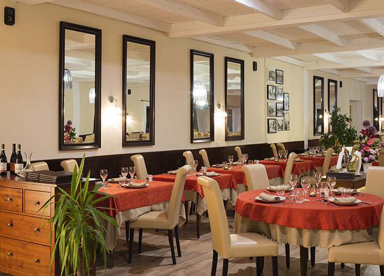 Hôtel – Restaurant Les Cèdres – Logis