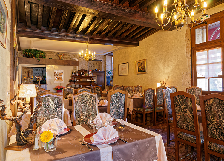 Hôtel – Restaurant Les Trois Maures