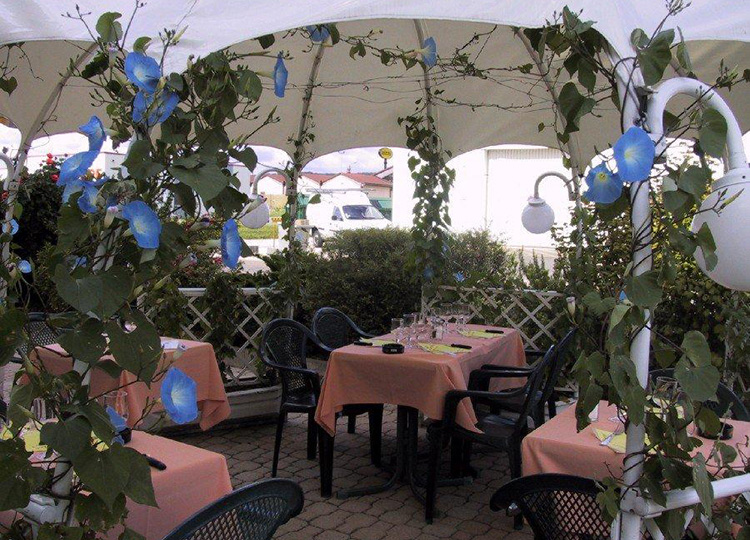Le Clos Mutaut Restaurant
