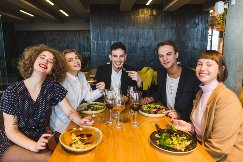 organiser un repas de groupe