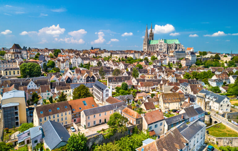 Vue aérienne du centre ville de Chartres