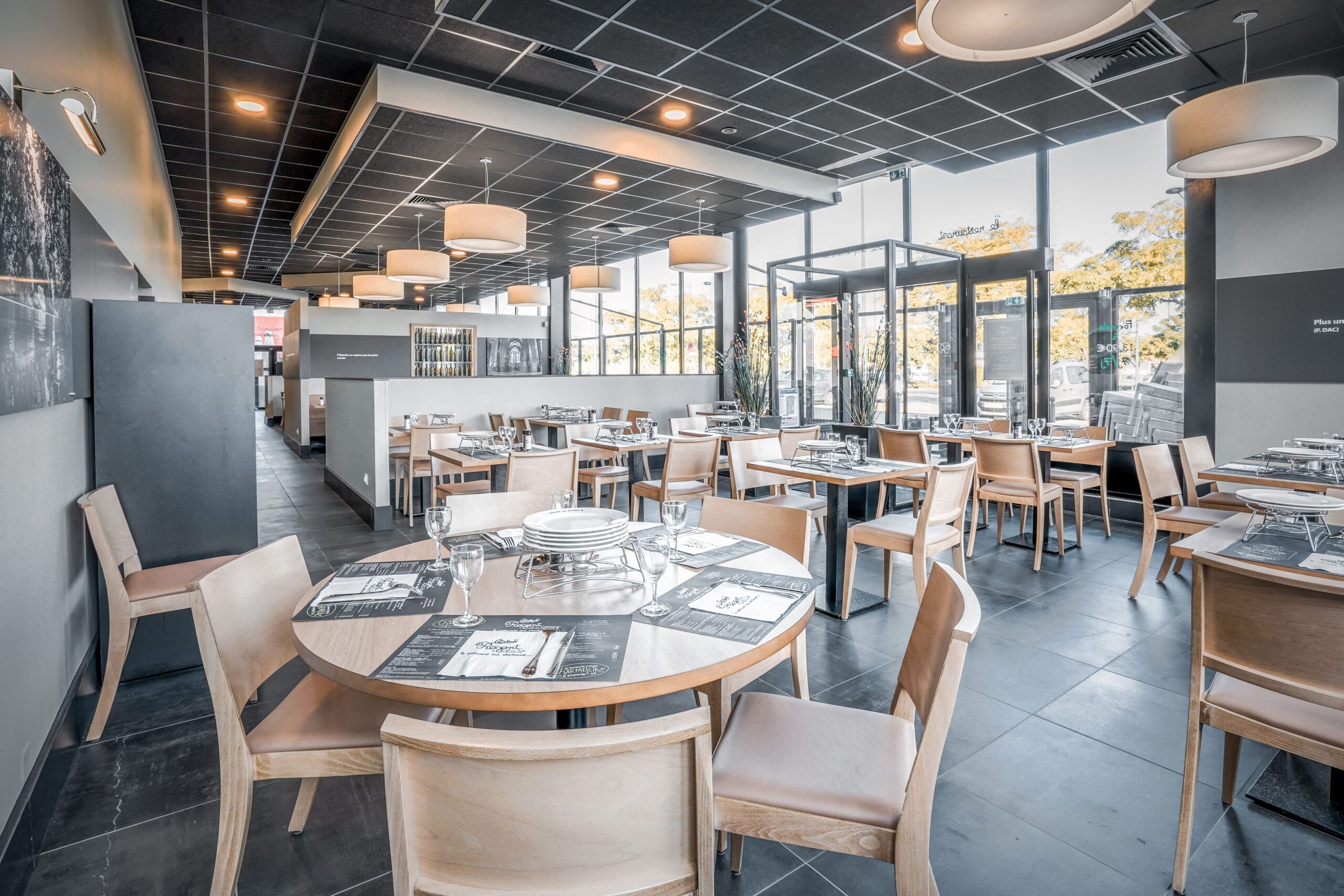 Salle du Bistro Régent Carcassonne pour repas de groupe en Occitanie