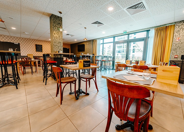 Restaurant 1846 – Beelodge Hôtel Blois Centre : une adresse pratique face à la gare