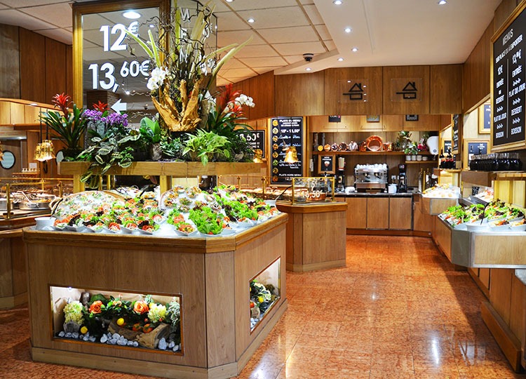 Buffet du restaurant Monté Carlo pour repas de groupe près de l’Arc de Triomphe